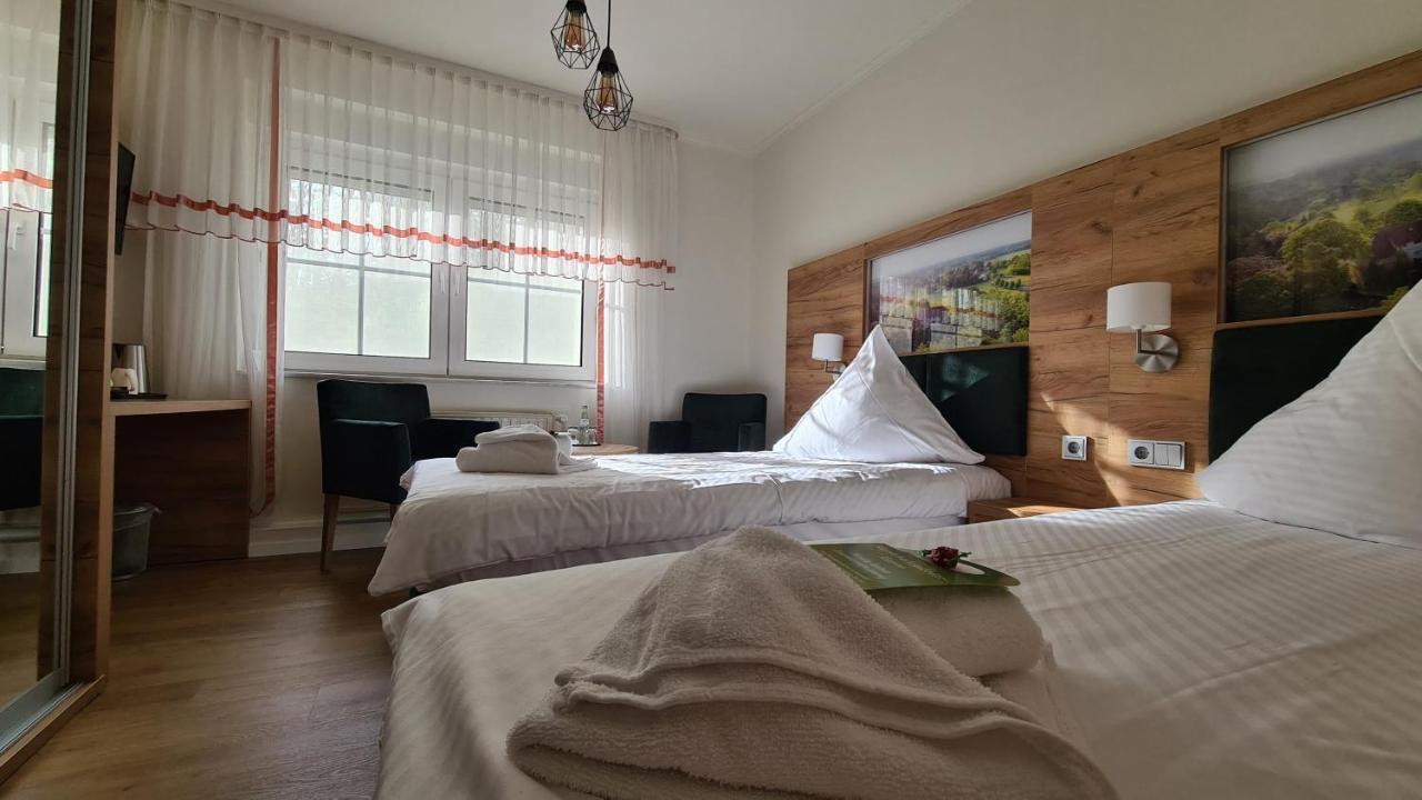 Hotel Am Wald B&B มิเคนดอร์ฟ ภายนอก รูปภาพ