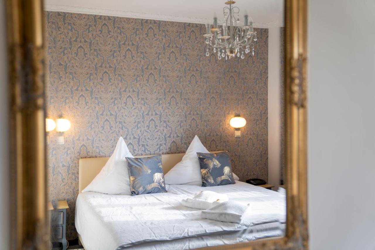 Hotel Am Wald B&B มิเคนดอร์ฟ ภายนอก รูปภาพ