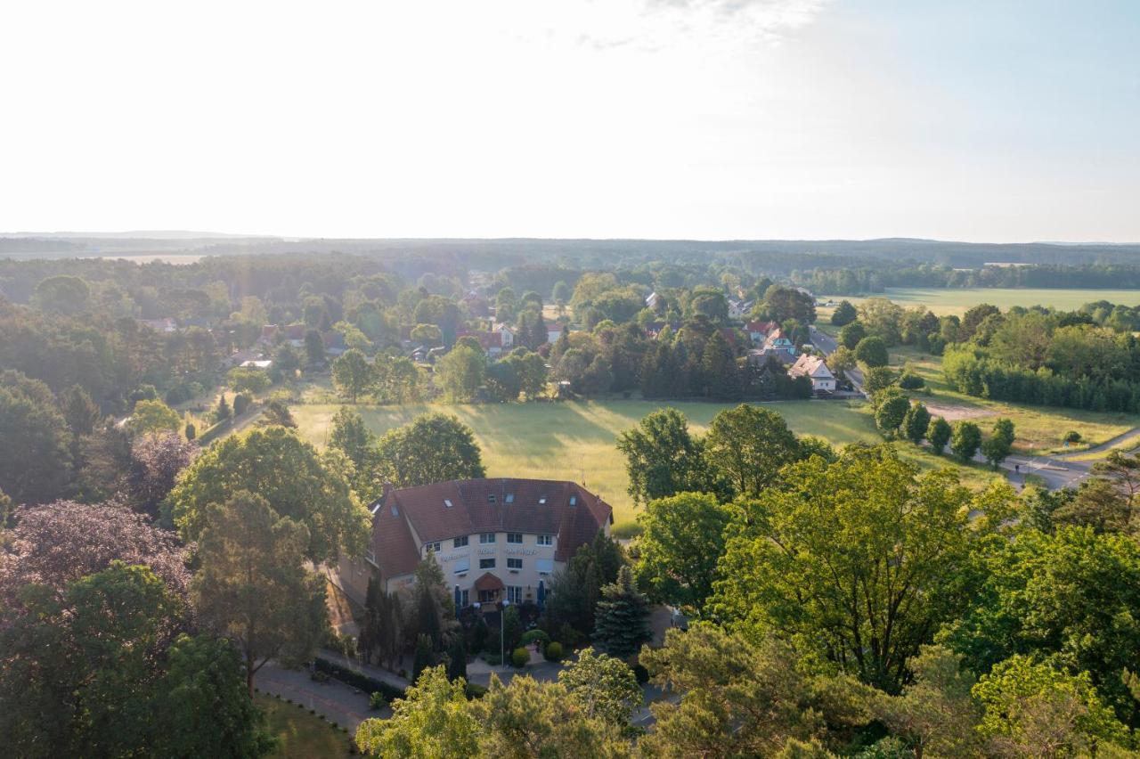 Hotel Am Wald B&B มิเคนดอร์ฟ ภายนอก รูปภาพ